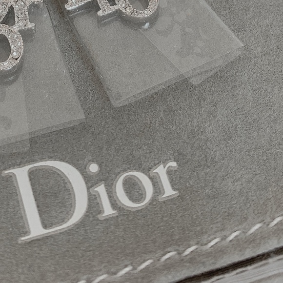 Sold - Picture 1 of 1